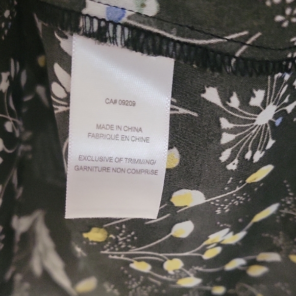 Cleo Yellow and Gray Ruffled Buttoned Blouse - Picture 3 of 9